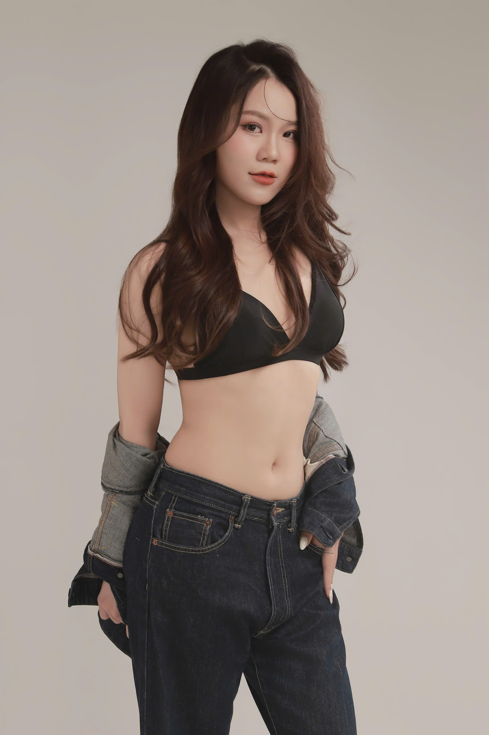 /UserFiles/miss/miss2025/20- Phạm Ngọc Anh - Cen Cuckoo/5.jpg